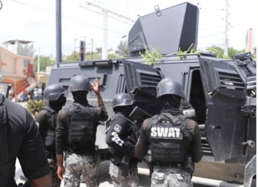 Quand les gangs dictent la loi : l’État regarde, la police tombe